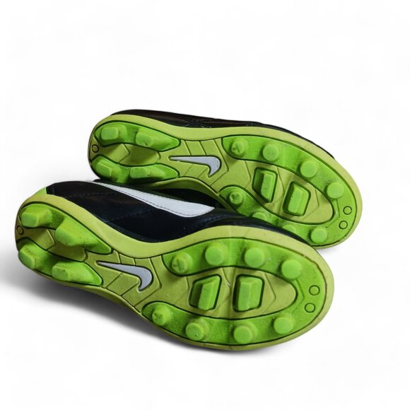 🛍️❤️Nike Tiempo Kids Unisex  Black Neon Green Soccer Cleats Shoes 🛍️❤Size 11.5 - Picture 6 of 8